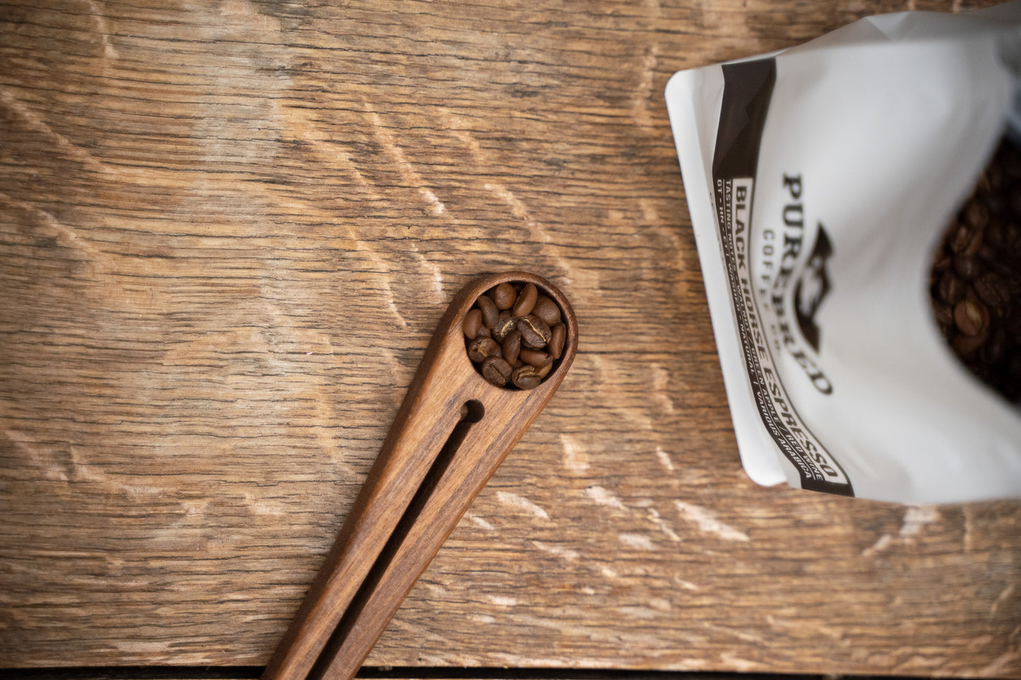 Premium Handcrafted Walnut Coffee Scoop with Bag Clip - Perfect for Coffee Lovers - Eco-Friendly, Unique Kitchen Tool