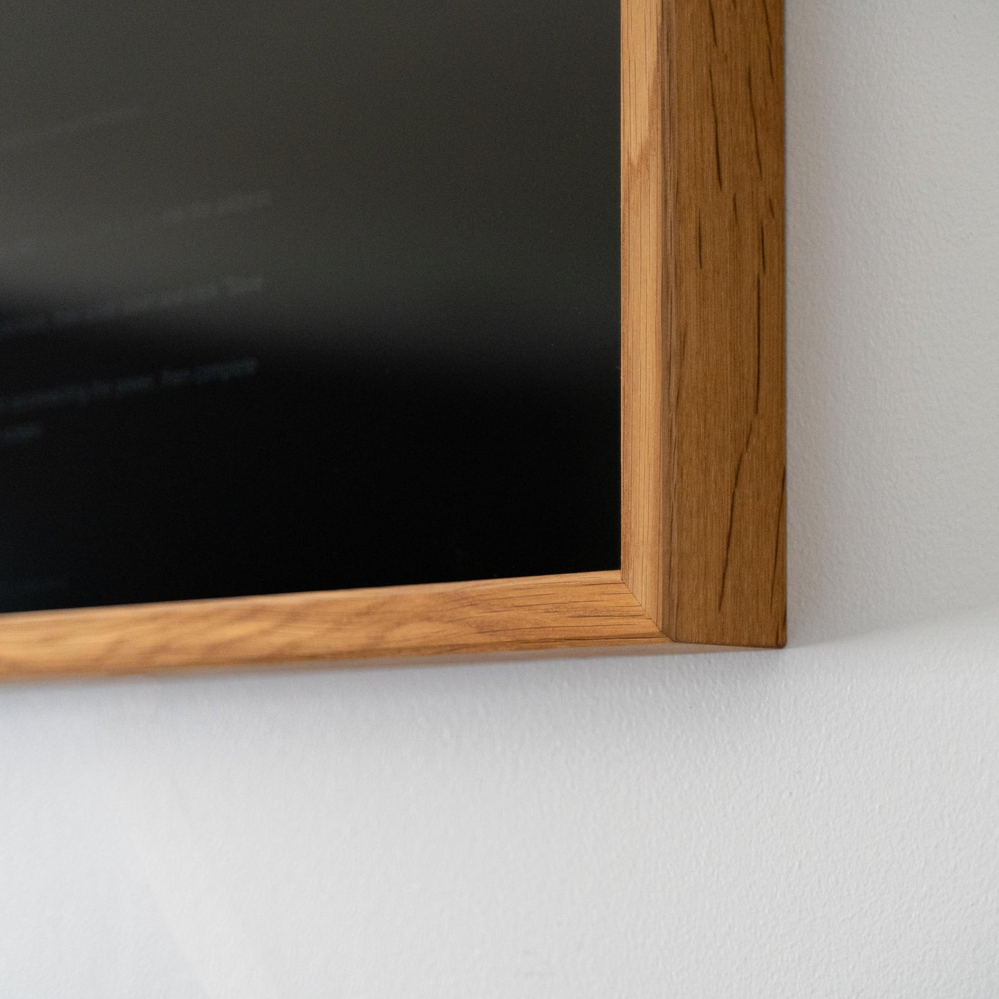 32" Smart Digital Wall Display - HD Screen with WiFi Calendar & Raspberry Pi