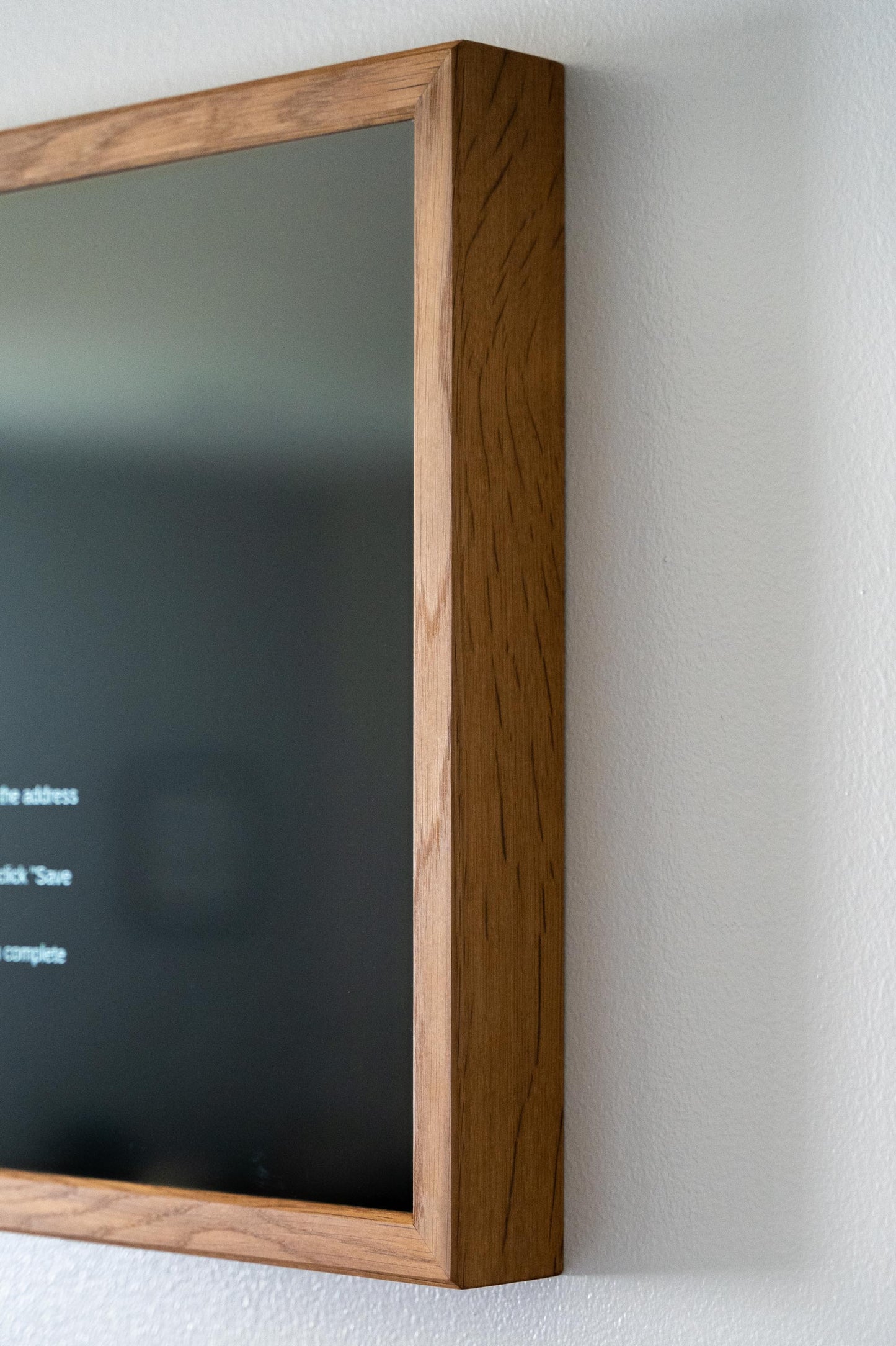 32" Smart Digital Wall Display - HD Screen with WiFi Calendar & Raspberry Pi