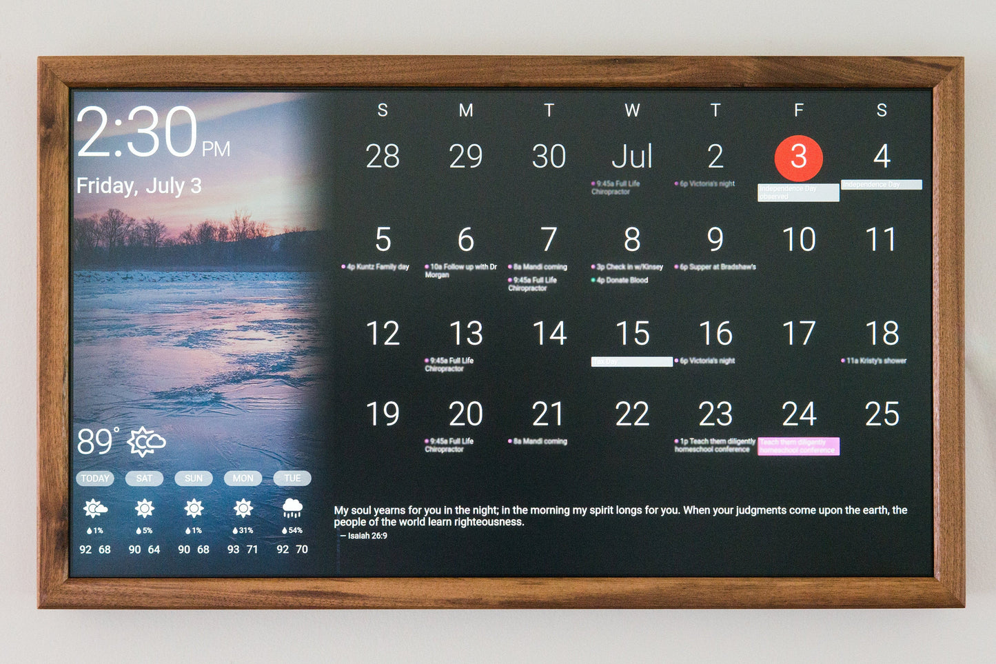 32" Smart Digital Wall Display - HD Screen with WiFi Calendar & Raspberry Pi