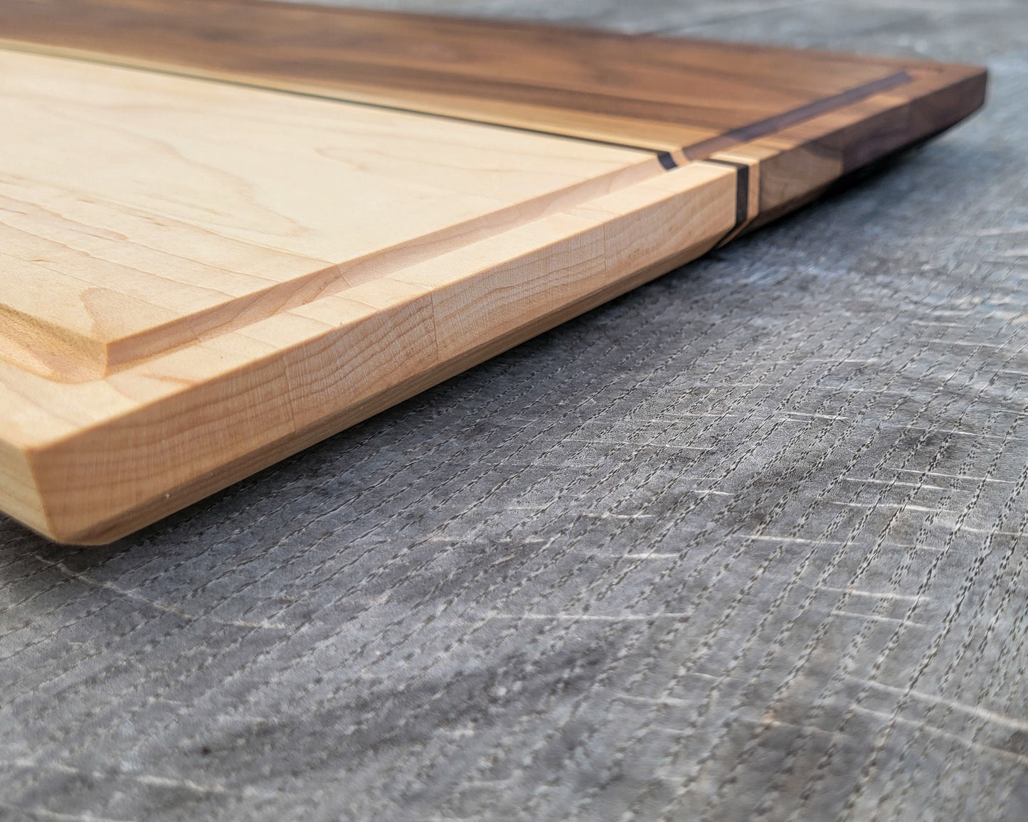 XL - 24" x 14" Meat Prep Board | Cutting | Chopping | Serving | BBQ | Charcuterie | Walnut/Maple